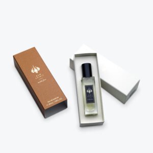 Cosmetic Sleeve and Tray with Moulded Insert